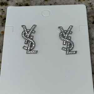 NWOT RHINESTONE EARRINGS